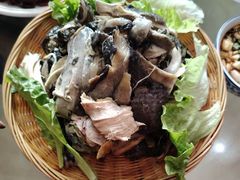 手撕维西土鸡-三锅莊·牦牛肉火锅·香格里拉特色藏餐宴请餐厅(昆明创始店)