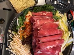 部队锅-MI WU FACTORY米屋美食工厂餐厅(绿地店)
