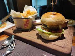 牛肉芝士汉堡-秀·爱尔兰餐吧(上海路店)