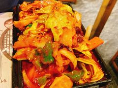 辣炒铁板鱿鱼-唯成•韩国炭火烤肉 유성고기