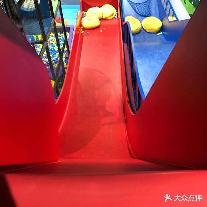 反转地球蹦床馆·团建轰趴图片