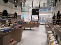 -钟书阁(群光广场店)