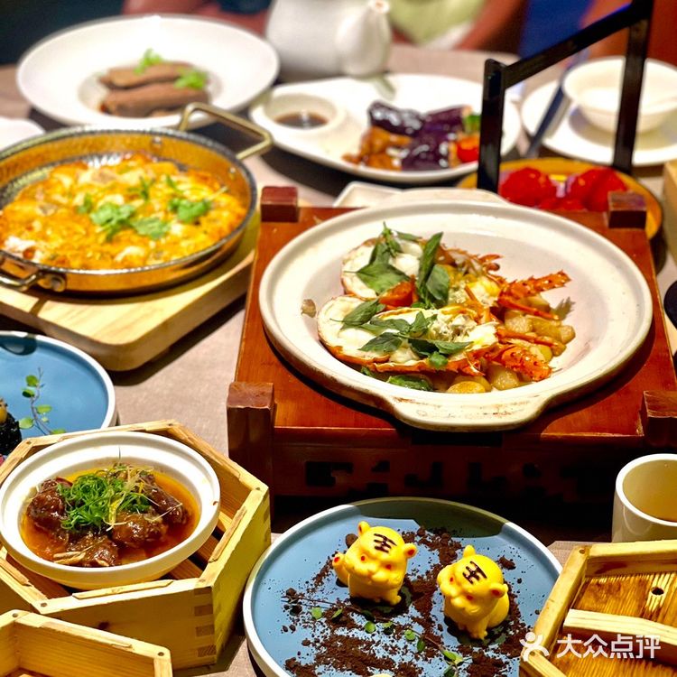 汕头探店｜万象城最美天花板粤式餐厅——潮府