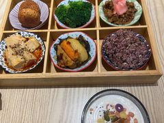 -轻蔬不用等·素食(江苏路店)