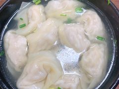 三鲜大馄饨-万寿斋(山阴路店)