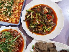 -洪霞餐馆