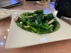 海鲜菇炒春菜-烤肉宛饭庄(南礼士路店)