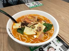 -蒙自源米线大王(花园城商场店)