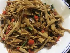 脆笋炒肉-老山村酒楼(白石洲店)