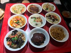 -蓝田九大碗民俗食府(蓝田店)