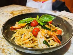 橄榄油虾仁面-BROWNSTONE布朗石西班牙餐厅(富城店)