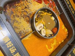 -老牌坊云南鱼豆花火锅(嵩山店)
