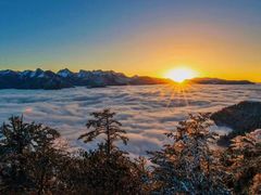 -贡嘎雪山