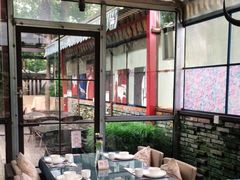 靠窗位-野蔓果·山野菜(西湖景区·龙井茶田店)