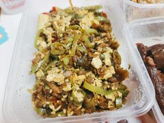 -湖南人家湘菜馆(镇江路店)