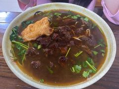 金牌半筋半肉面-旺泉餐饮店·清真牛肉面馆