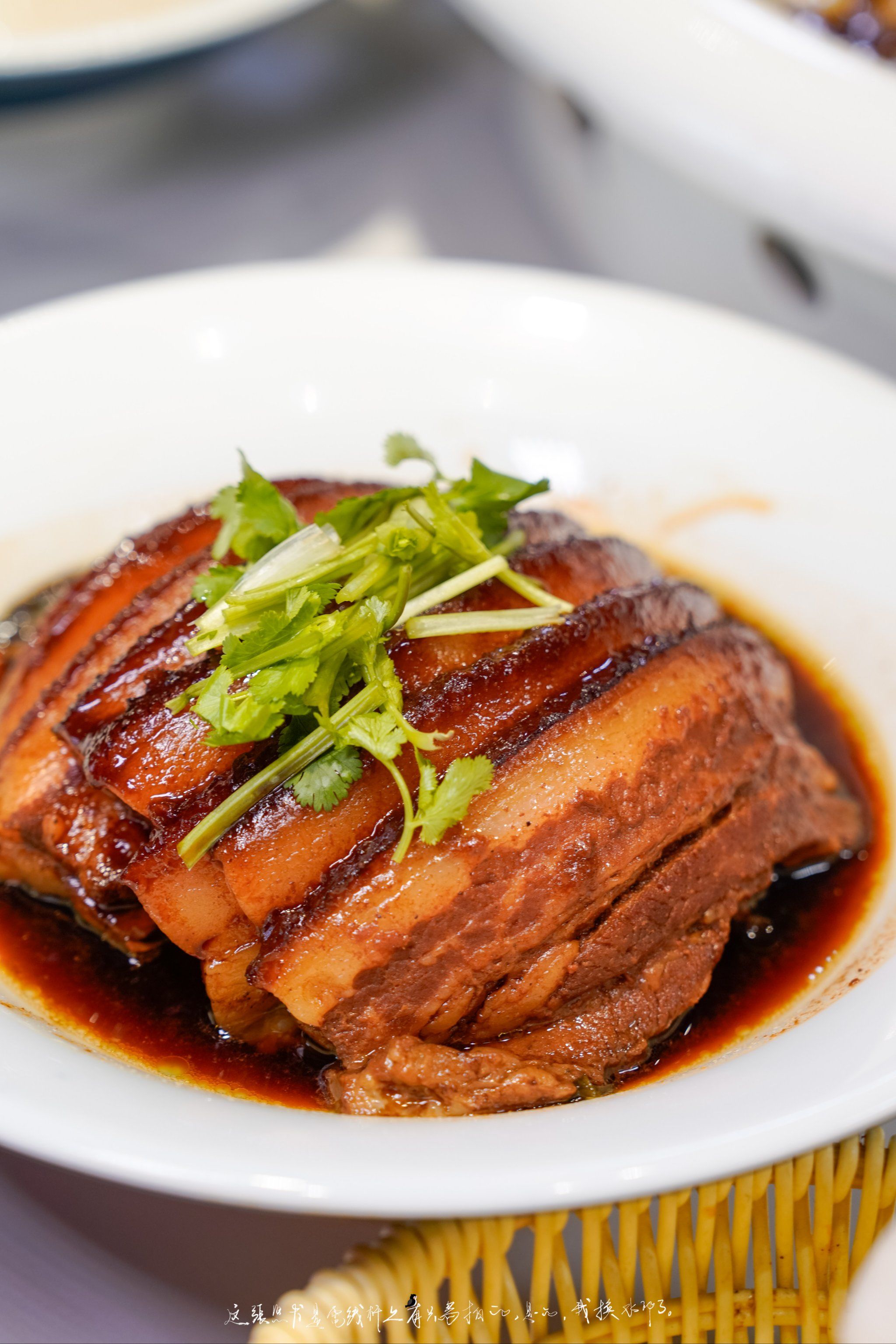 当扣碗儿的汤汁儿撒满前襟的时候, 我就知道,年到了😌