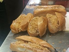 -Bánh Mì Huynh Hoa