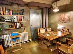 -HIGH FIVE哈福手工汉堡(桂林路店)