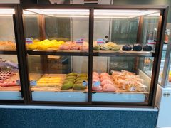 面包甜点陈列柜-奈雪的茶(苏宁广场店)