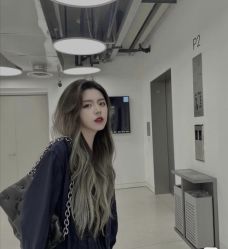 -AYO SALON