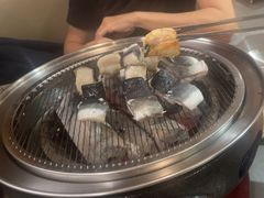 -围炉肉舍•炭烤活鳗•丹东海鲜烤肉(步行街店)