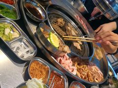 -哈哈碳都·牛肋条无限自助烤肉(台江万达店)