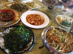 -靠山屯东北农家菜(八龙桥雅苑店)