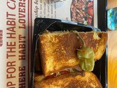 -The Habit Burger Grill 哈比特汉堡(复兴soho店)