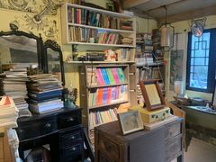 -邊城書店