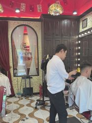 -东方先生国潮男士理发馆