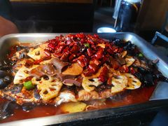 -辣尚瘾·烤鱼·新川菜(交大直营店)