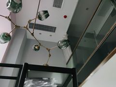 -ME觅妆·定制美妆·彩妆私教(菱角湖店)