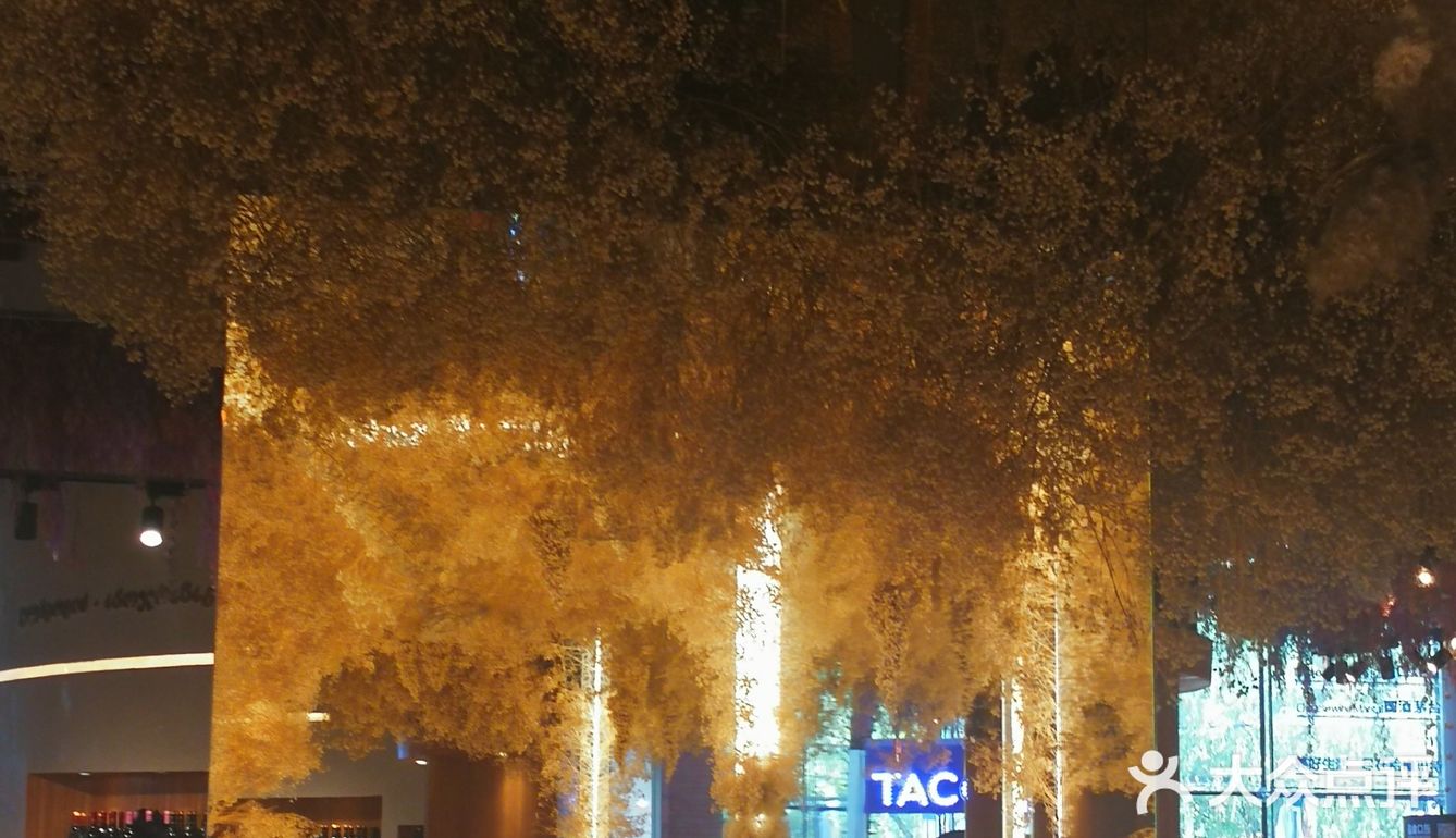 新开业的超市