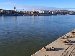 -多瑙河畔鞋履雕塑