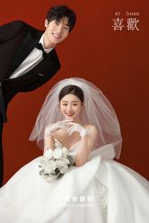 -纪梵希旅拍婚纱摄影(大连总店)