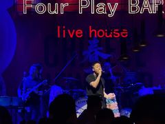 -FOUR PLAY BAR