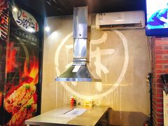 大堂-马路牙子地桌烤肉(工体店)