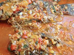 酸辣鱼-金塔傣乡·云南民族特色菜·傣味手抓饭(金瓦路店)