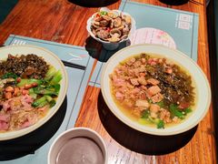 -八月美食小馆(银泰城总店)