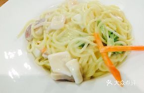White Sauce Seafood Baked Pasta