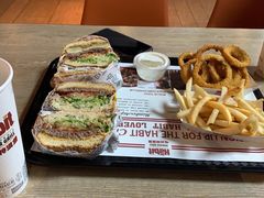 -The Habit Burger Grill 哈比特汉堡(复兴soho店)