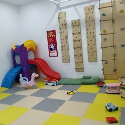 -熊小米专业儿童游泳馆