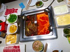 牛油麻辣锅底-海底捞火锅鲜切牛肉主题店(长寿路店)