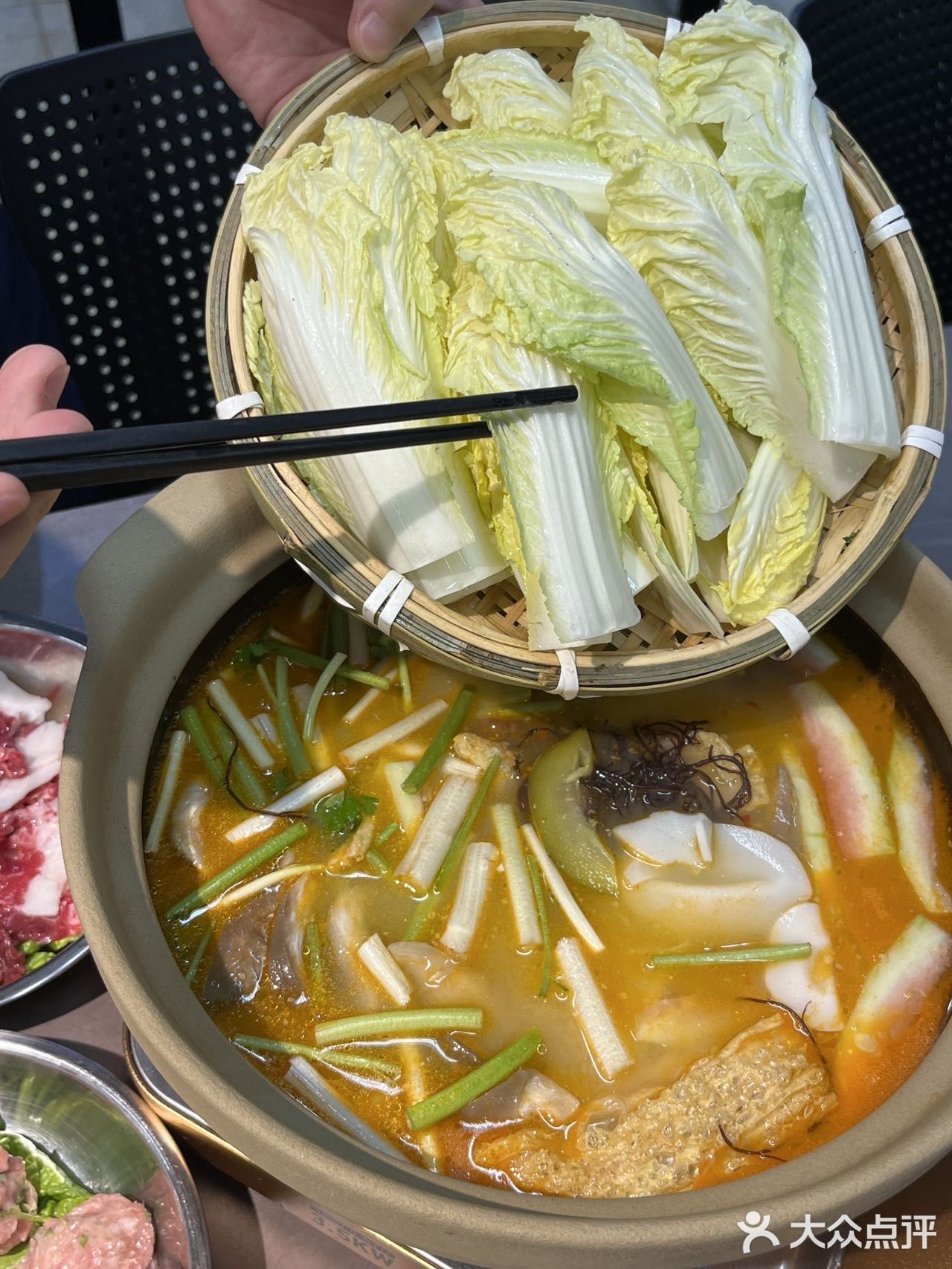 不愧是上海，韩国街上的这家糟粕醋火锅好吃😋惨了  