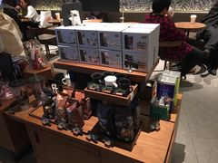 零售区-星巴克(宝山万达店)