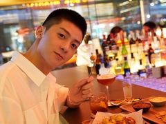 -星巴克臻选(上海合生汇1F店)