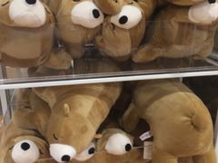 -名创优品(北京新中关购物中心地铁层店)