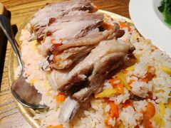 羊排抓饭-阿里家·新疆烤肉酒場 by MIG