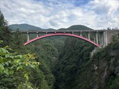 -蝶舞清江·恩施地心谷景区